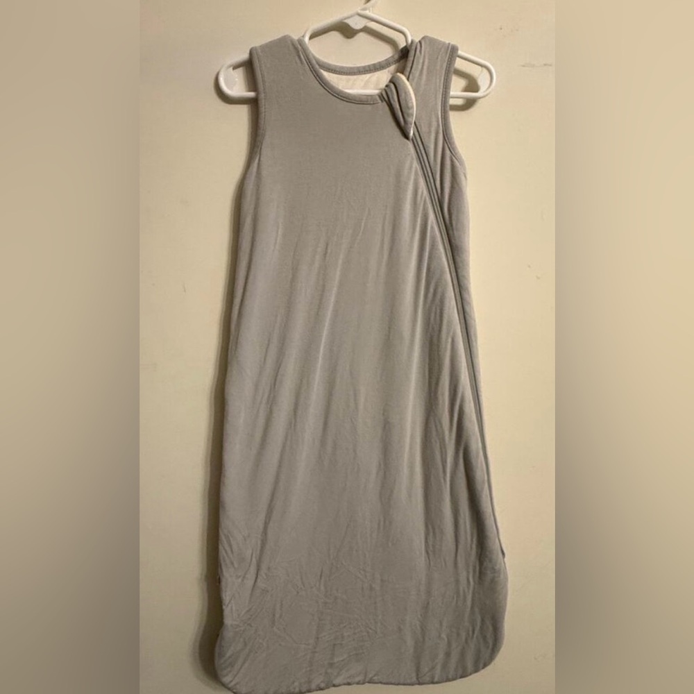 Kyte BABY sleep sack in Gray size medium 1.0 tog